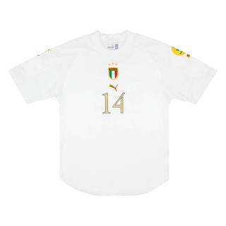 2004 Italien Auswärtstrikot