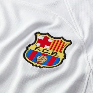 2023-24 FC Barcelona 2. Auswärtstrikot